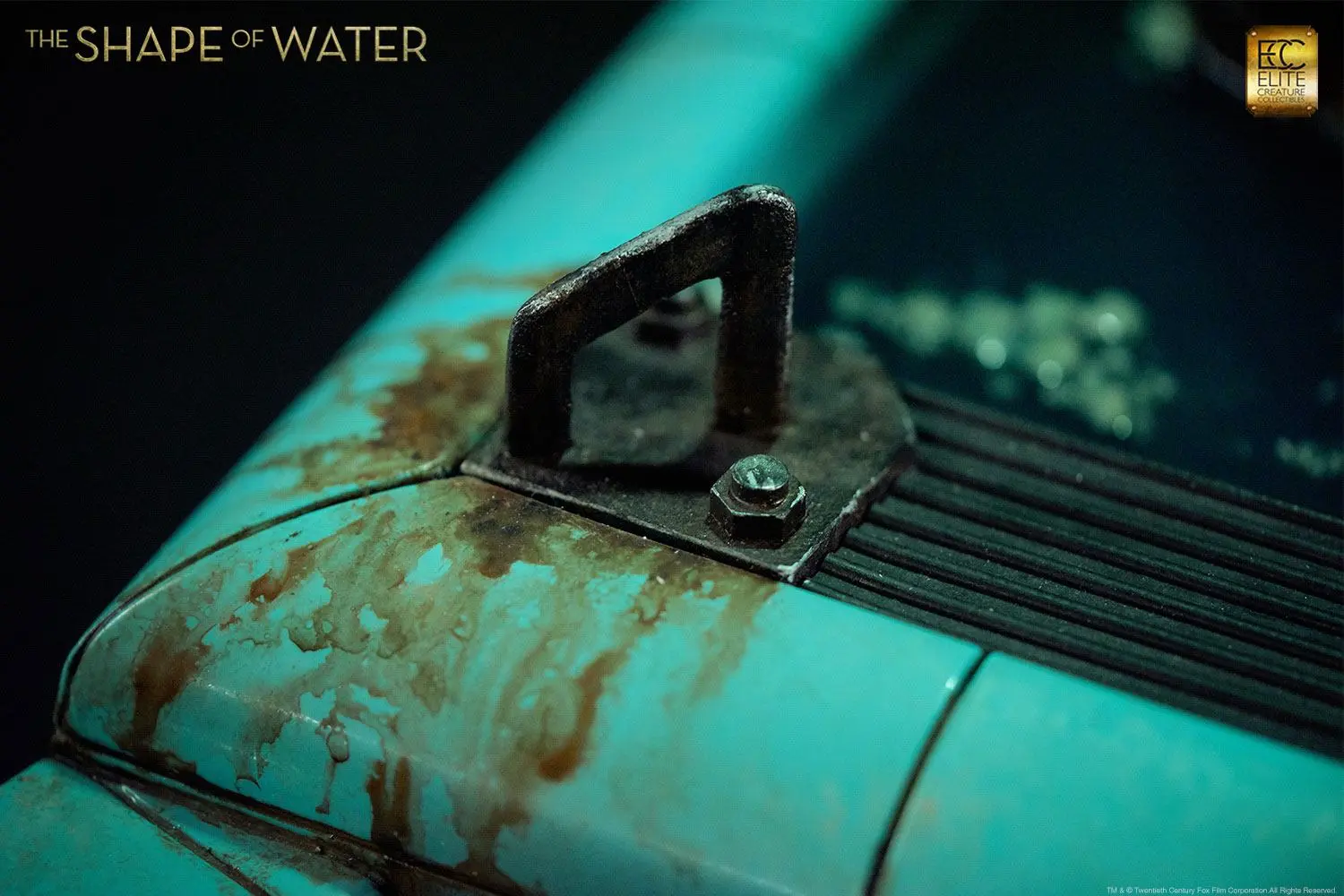 The Shape of Water Life-Size Amphibian Man mellszobor figura 71 cm termékfotó