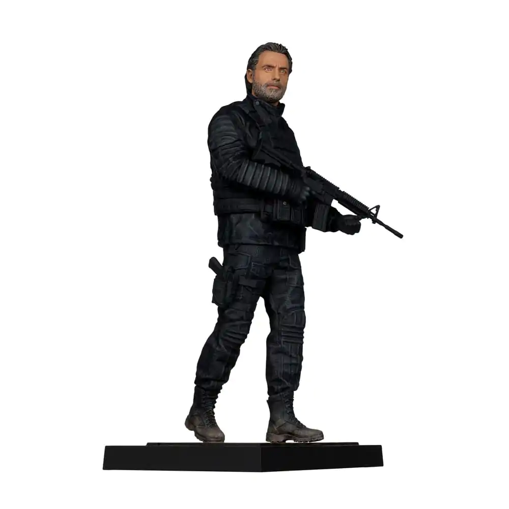 The Walking Dead: The Ones Who Live Statue 1/6 Rick Grimes szobor figura Limitált kiadás 31 cm termékfotó