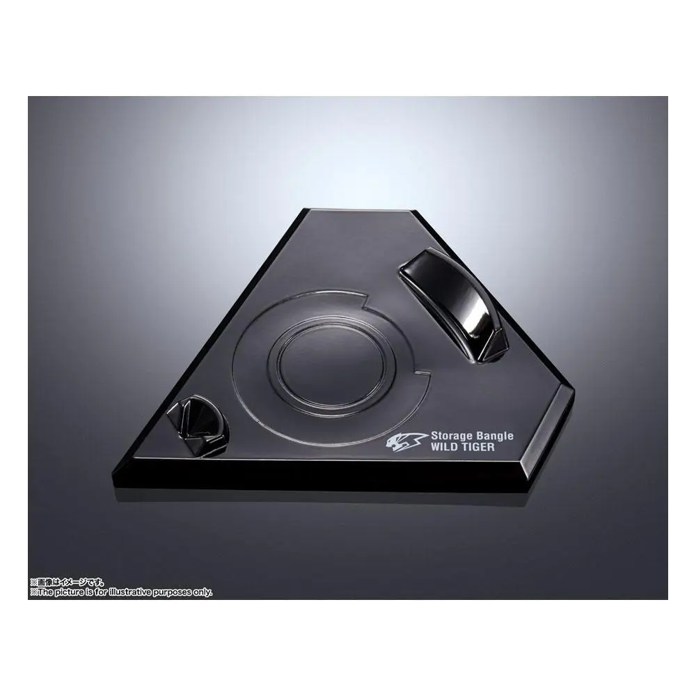 Tiger &amp; Bunny 2 Proplica replika 1/1 Storage Bangle Wildtiger Ver. 11 cm termékfotó