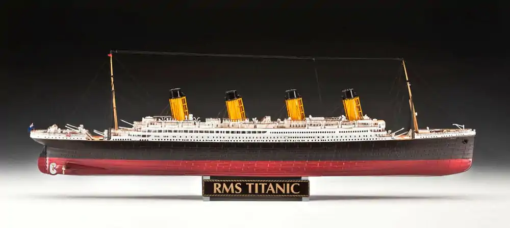 Titanic 1/400 R.M.S. Titanic 100th Anniversary Edition modell készlet 67 cm termékfotó