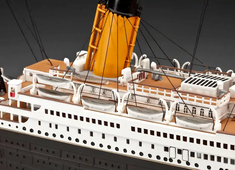 Titanic 1/400 R.M.S. Titanic 100th Anniversary Edition modell készlet 67 cm termékfotó