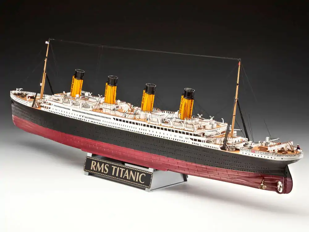 Titanic 1/400 R.M.S. Titanic 100th Anniversary Edition modell készlet 67 cm termékfotó