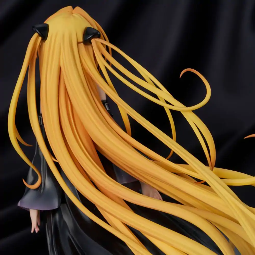 To Love-Ru Darkness 1/6 Golden Darkness Black Trance Version PVC szobor figura 20 cm termékfotó