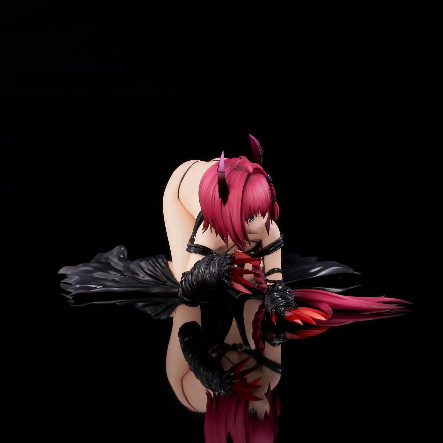 To Love-Ru Darkness 1/6 Mea Kurosaki Darkness Ver. PVC szobor figura 15 cm termékfotó