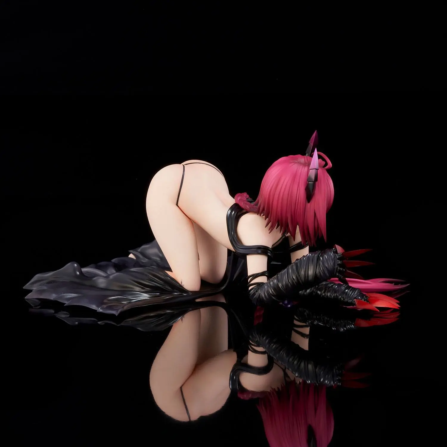 To Love-Ru Darkness 1/6 Mea Kurosaki Darkness Ver. PVC szobor figura 15 cm termékfotó