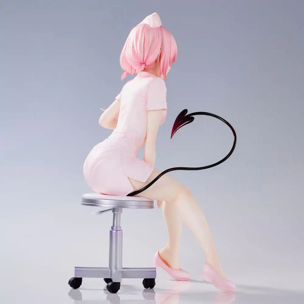 To Love-Ru Darkness Momo Belia Deviluke Nurse Cos PVC szobor figura 22 cm termékfotó