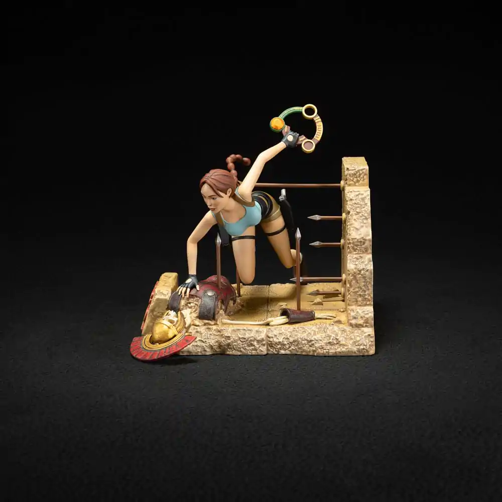 Tomb Raider 1996 Lara Croft Classic Era PVC szobor figura 17 cm termékfotó