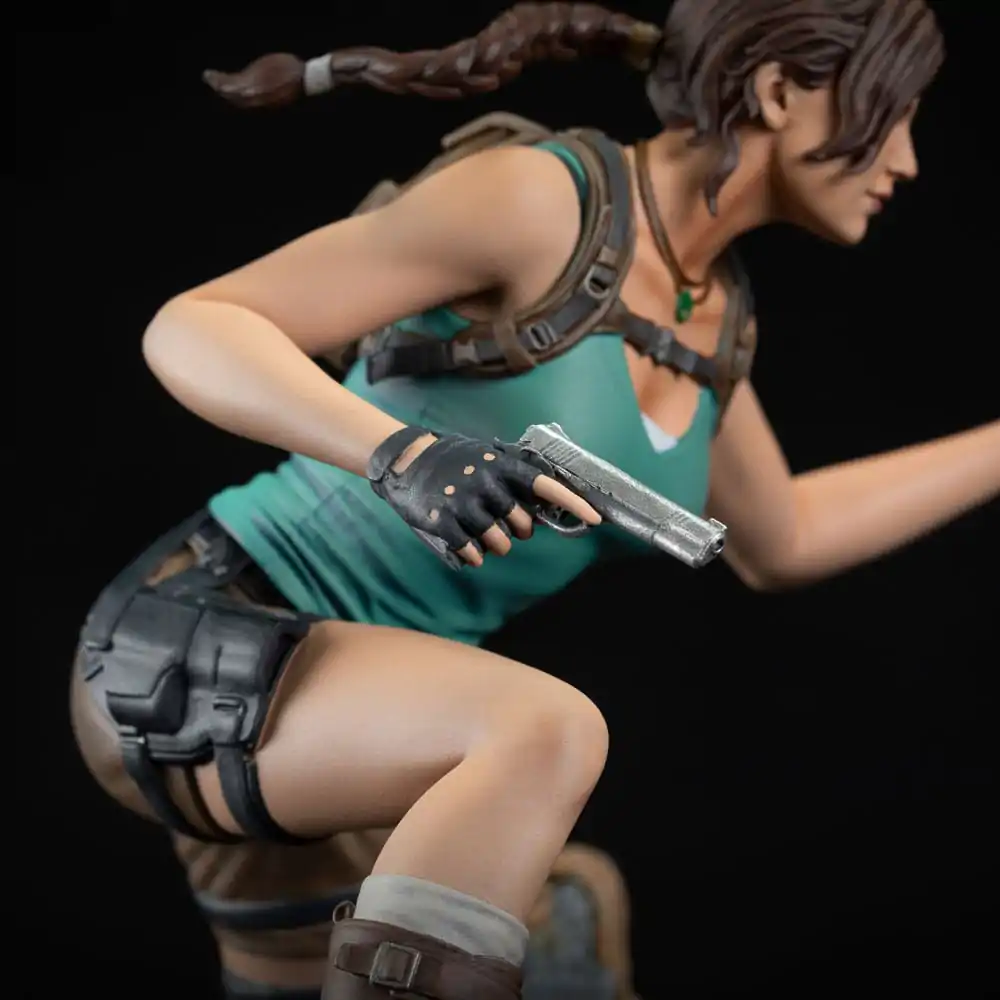 Tomb Raider Lara Croft PVC szobor figura 24 cm termékfotó