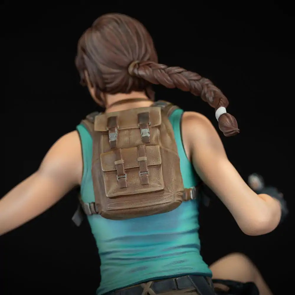 Tomb Raider Lara Croft PVC szobor figura 24 cm termékfotó