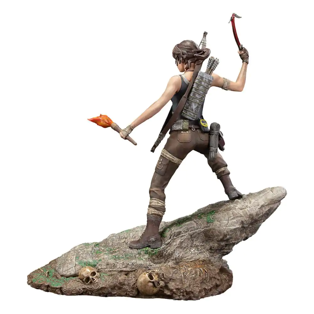 Tomb Raider Lara Croft Survivor Era PVC szobor figura 33 cm termékfotó