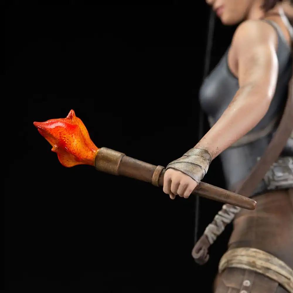 Tomb Raider Lara Croft Survivor Era PVC szobor figura 33 cm termékfotó