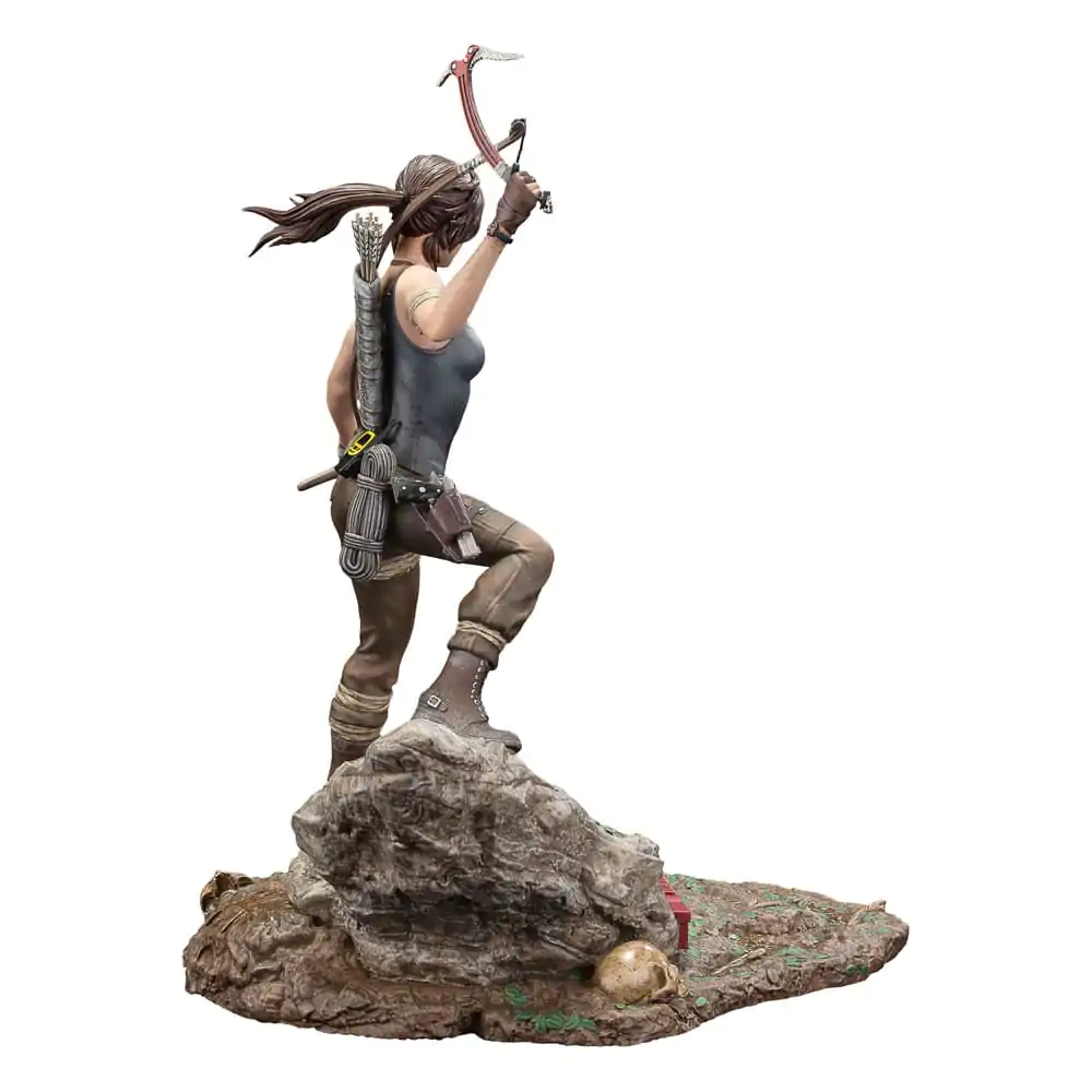 Tomb Raider Lara Croft Survivor Era PVC szobor figura 33 cm termékfotó