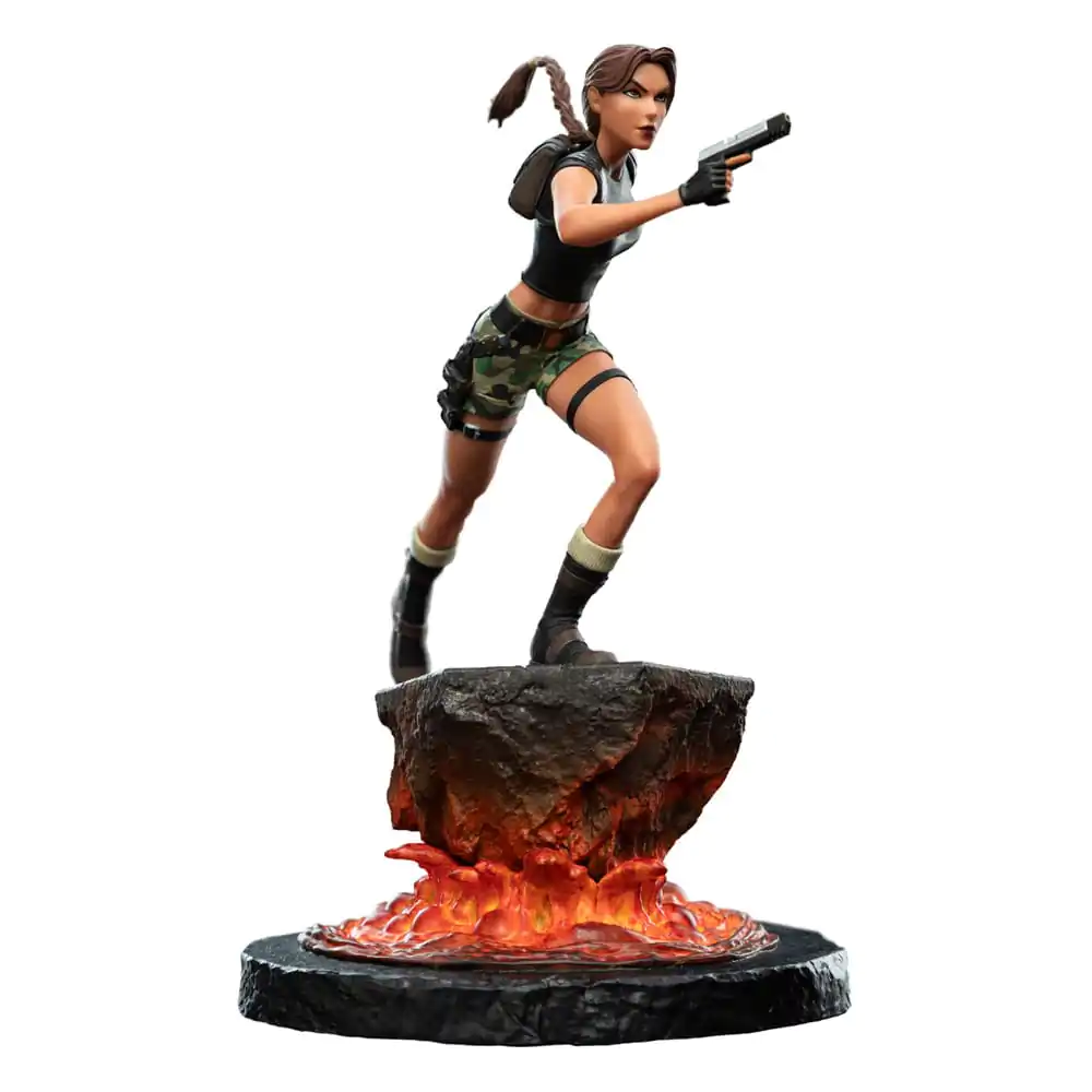 Tomb Raider Lara Croft: The Sanctuary of Flame Mini szobor figura 18 cm termékfotó