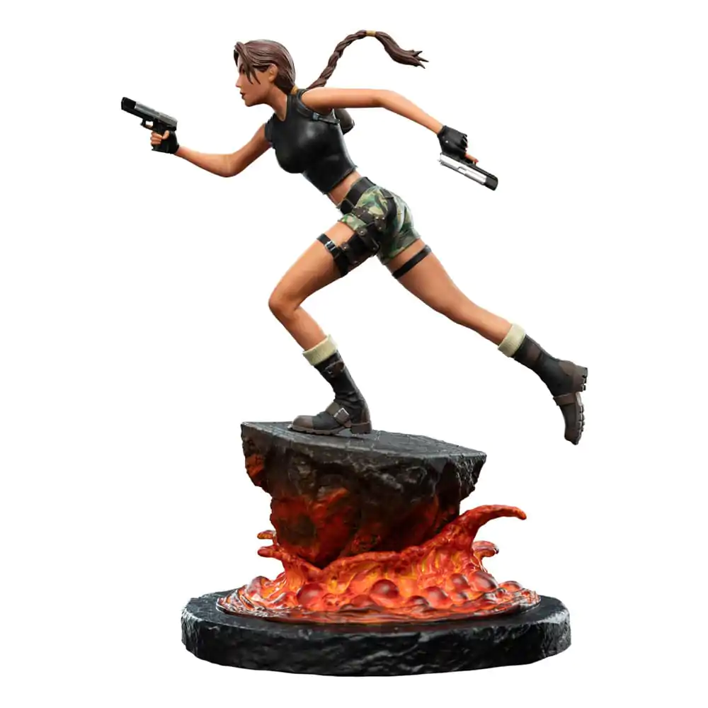 Tomb Raider Lara Croft: The Sanctuary of Flame Mini szobor figura 18 cm termékfotó