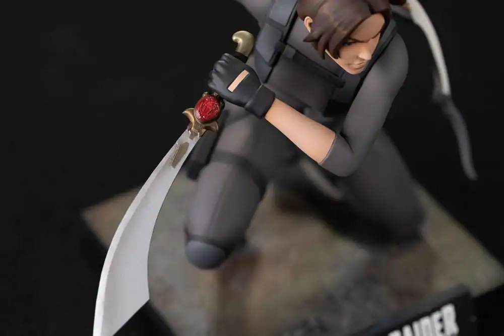 Tomb Raider The Legend of Lara Croft PVC szobor figura 19 cm termékfotó