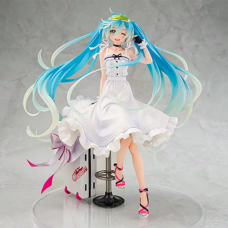 Hatsune Miku GT Project Original PVC Statue 1/7 Vacation Style Ver. PVC szobor figura 24 cm termékfotó