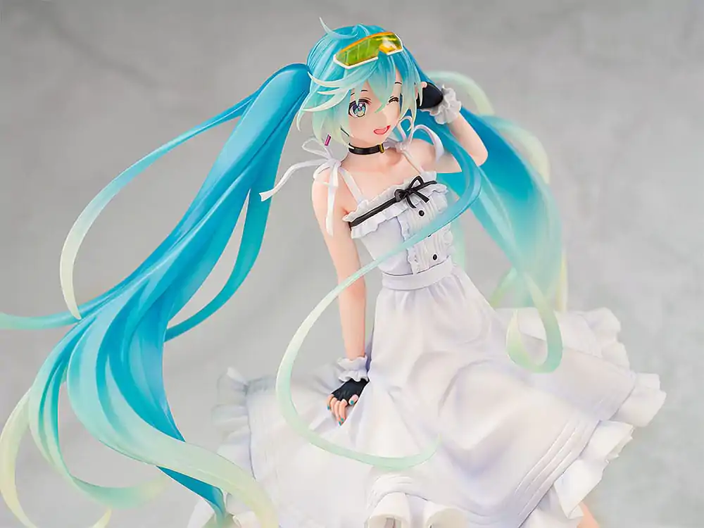 Hatsune Miku GT Project Original PVC Statue 1/7 Vacation Style Ver. PVC szobor figura 24 cm termékfotó