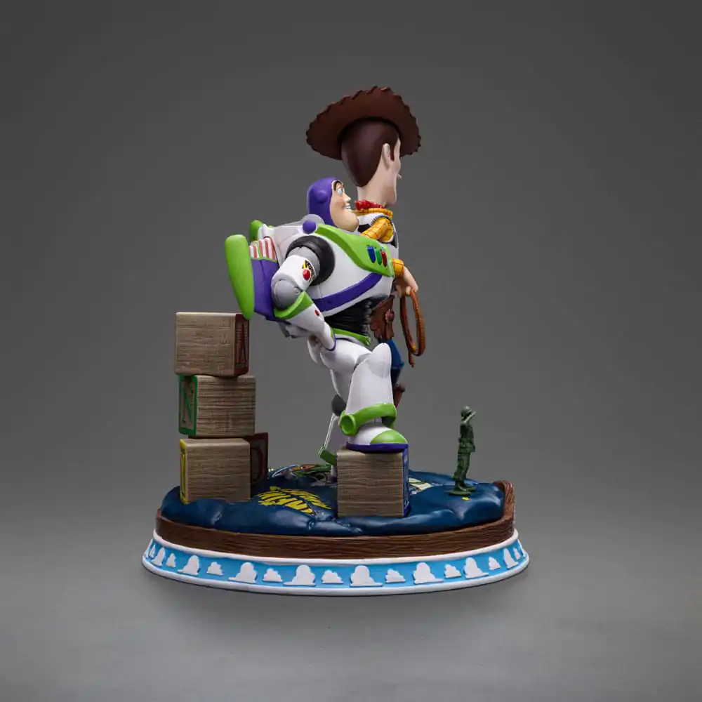 Toy Story Deluxe Art Scale Statue 1/10 Buzz & Woody 38 cm termékfotó