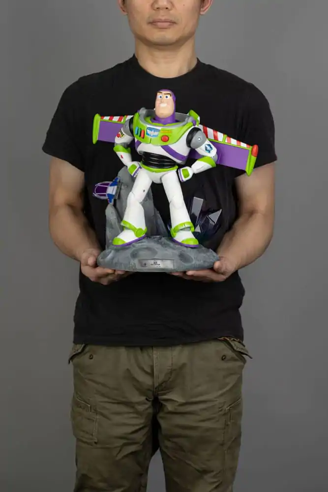 Toy Story Master Craft Ranger Buzz Lightyear szobor figura 34 cm termékfotó