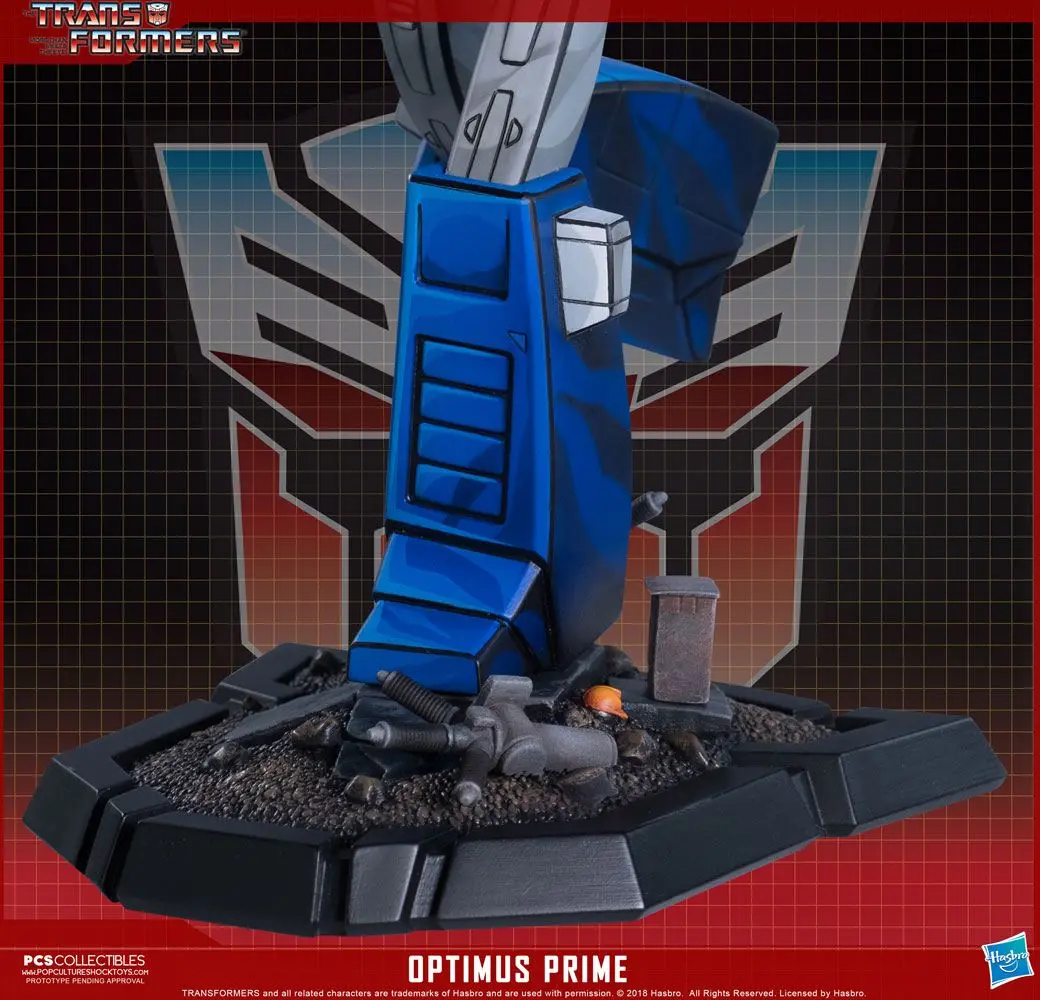 Transformers Classic Scale Optimus Prime szobor figura 27 cm termékfotó