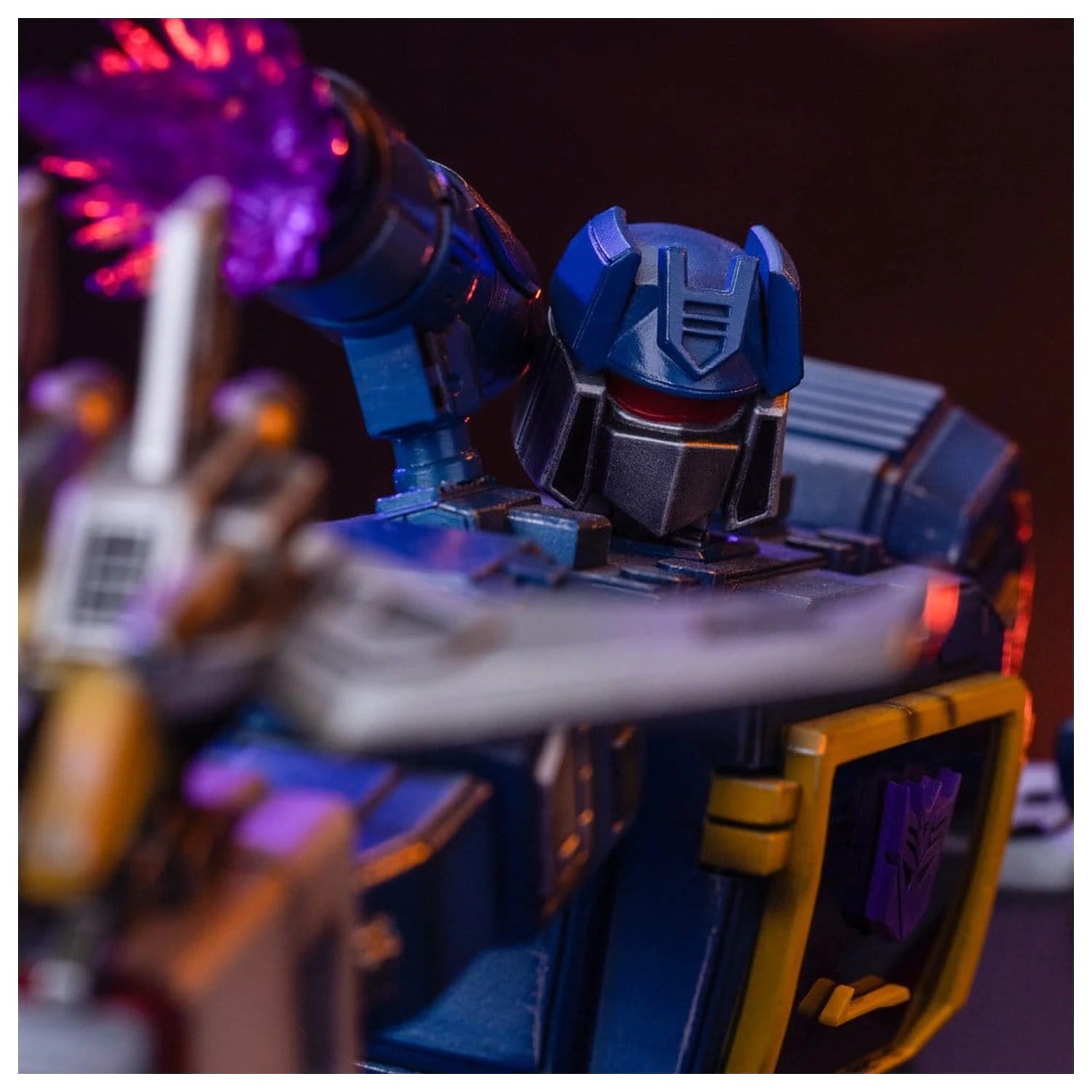 Transformers Demi Scale 1/20 Soundwave szobor figura 29 cm termékfotó