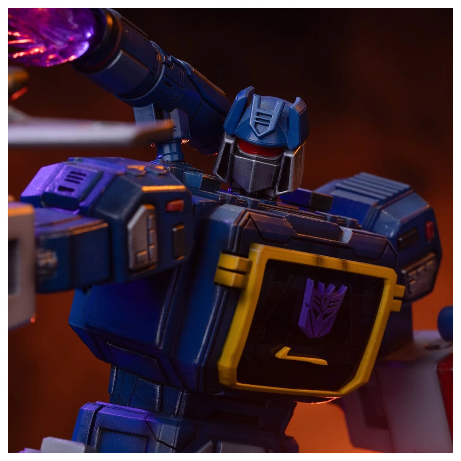 Transformers Demi Scale 1/20 Soundwave szobor figura 29 cm termékfotó