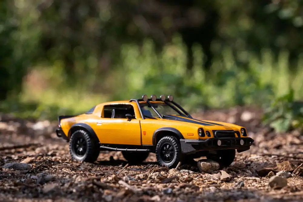 Transformers Diecast Model 1/24 1977 Chevy Camaro T7 Bumblebee termékfotó