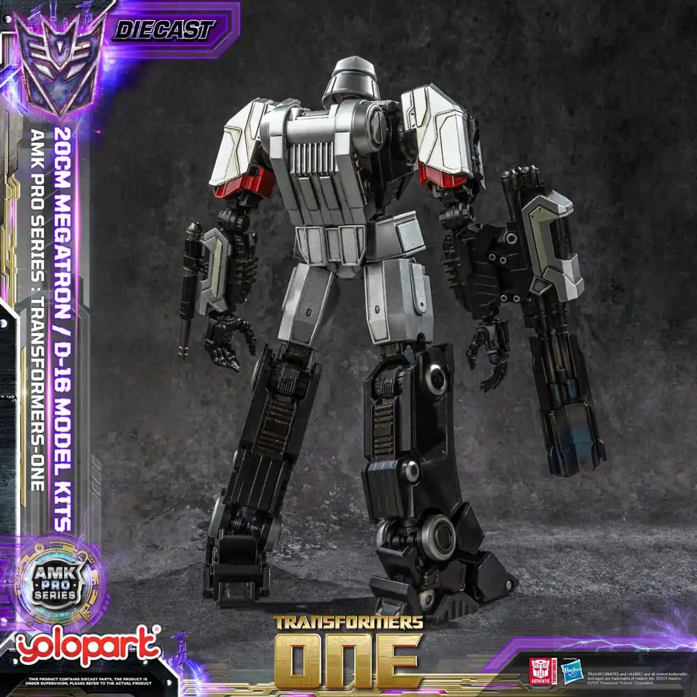 Transformers: Generation One AMK Pro Series Műanyag modell készlet D-16/Megatron Final Form 20 cm  termékfotó