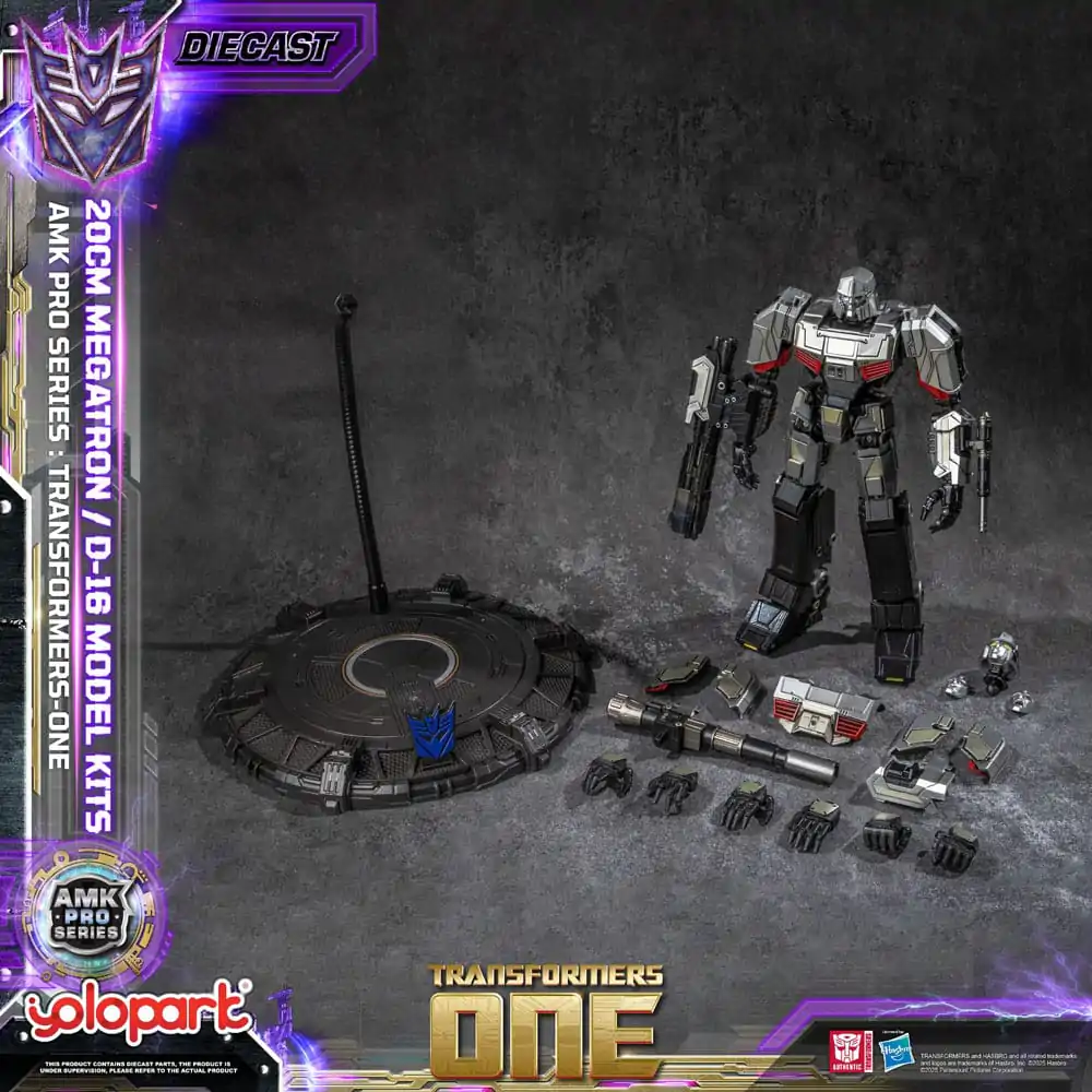 Transformers: Generation One AMK Pro Series Műanyag modell készlet D-16/Megatron Final Form 20 cm  termékfotó