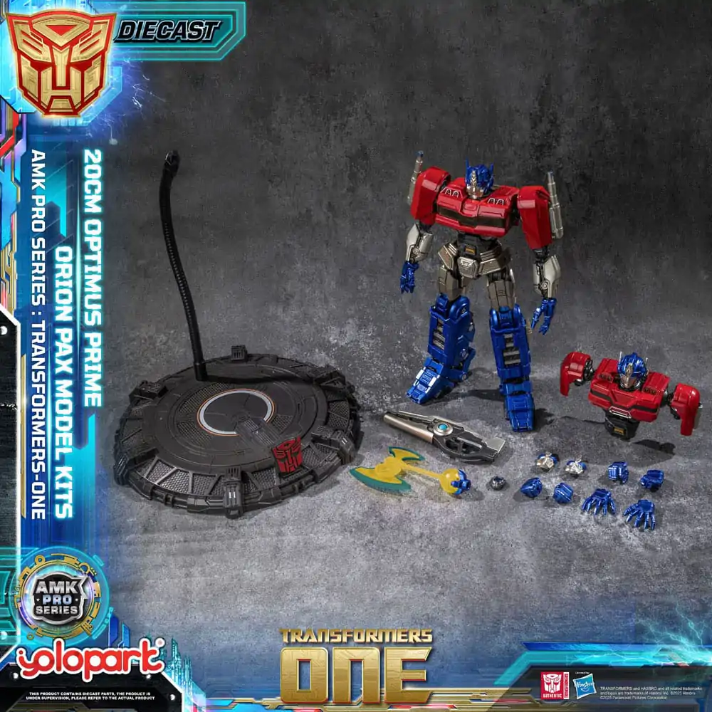 Transformers: Generation One AMK Pro Series Műanyag modell készlet Orion Pax/Optimus Prime Final Form 20 cm termékfotó