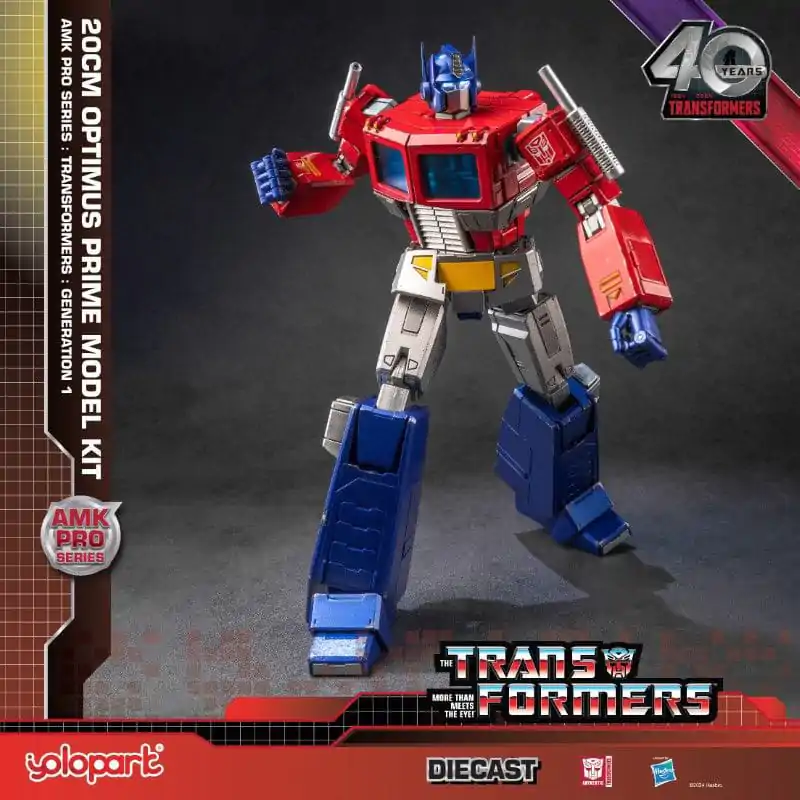 Transformers: Generation One AMK Pro Series Optimus Prime Műanyag modell készlet 20 cm termékfotó