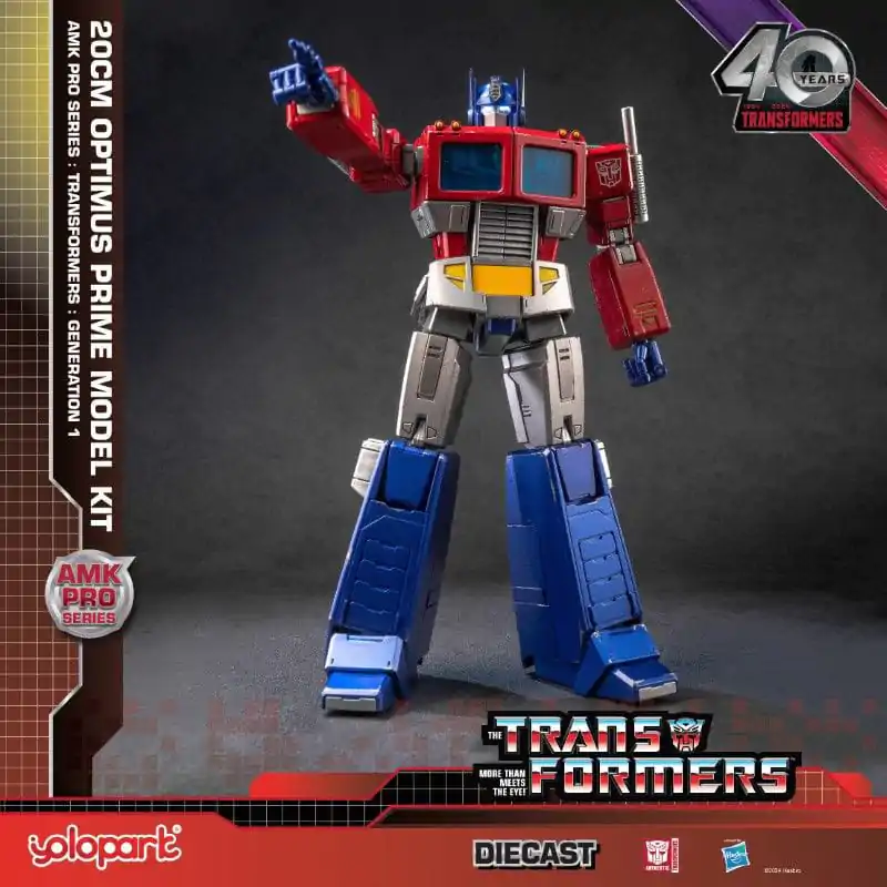 Transformers: Generation One AMK Pro Series Optimus Prime Műanyag modell készlet 20 cm termékfotó