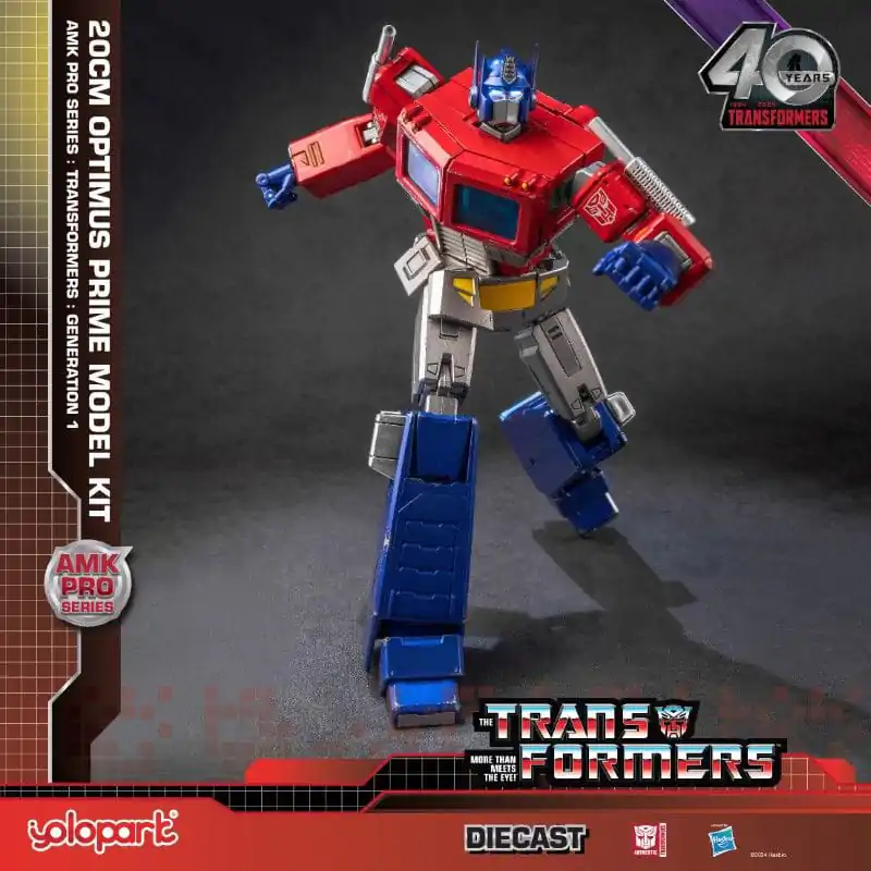 Transformers: Generation One AMK Pro Series Optimus Prime Műanyag modell készlet 20 cm termékfotó