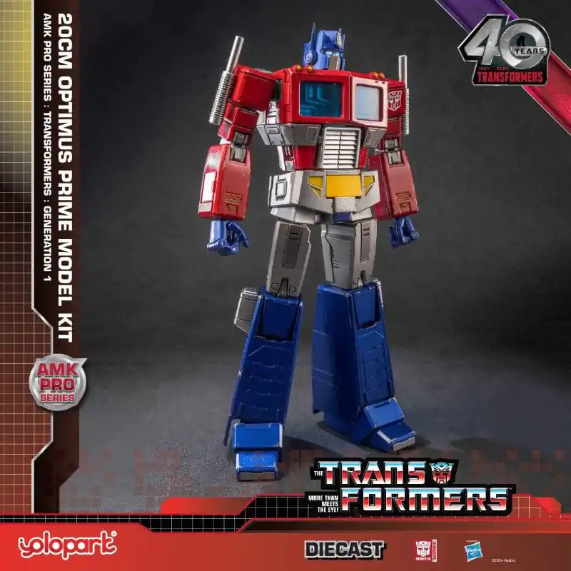 Transformers: Generation One AMK Pro Series Optimus Prime Műanyag modell készlet 20 cm termékfotó