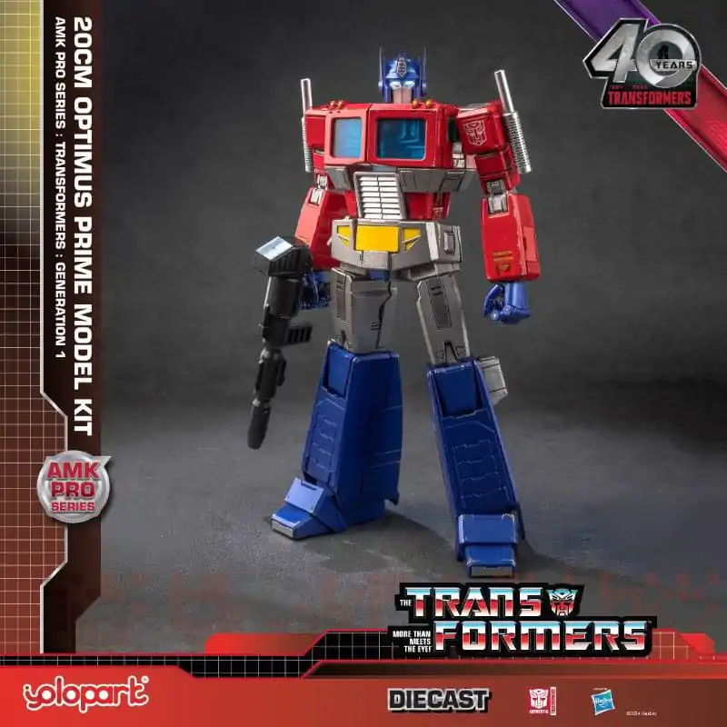 Transformers: Generation One AMK Pro Series Optimus Prime Műanyag modell készlet 20 cm termékfotó