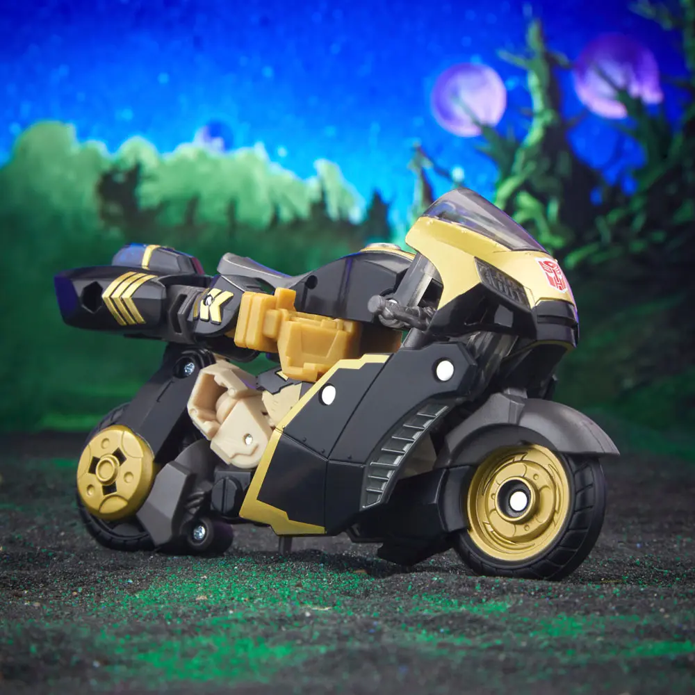 Transformers Generations Legacy Evolution Deluxe Animated Universe Prowl akciófigura 14 cm termékfotó