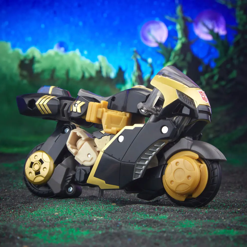 Transformers Generations Legacy Evolution Deluxe Animated Universe Prowl akciófigura 14 cm termékfotó