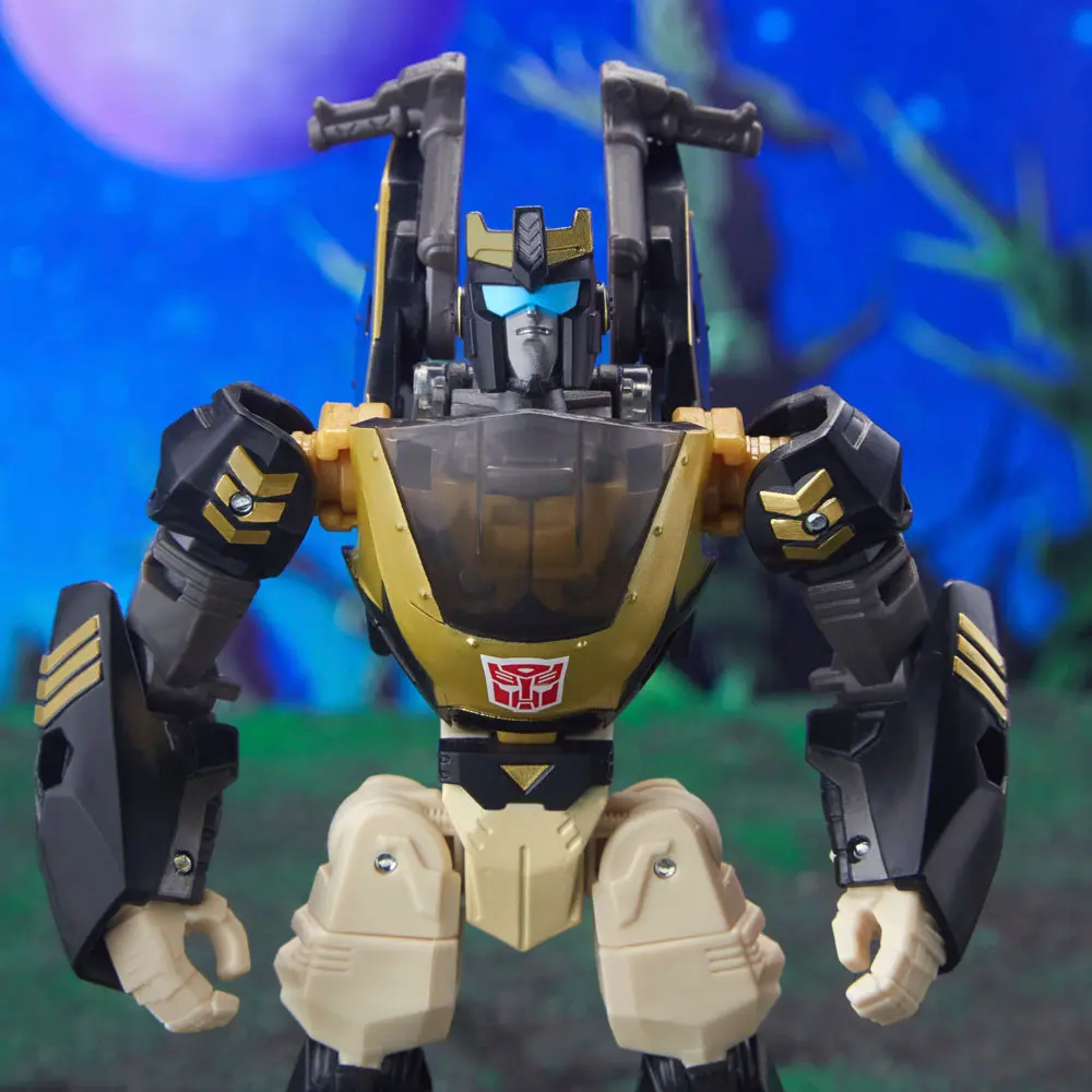 Transformers Generations Legacy Evolution Deluxe Animated Universe Prowl akciófigura 14 cm termékfotó