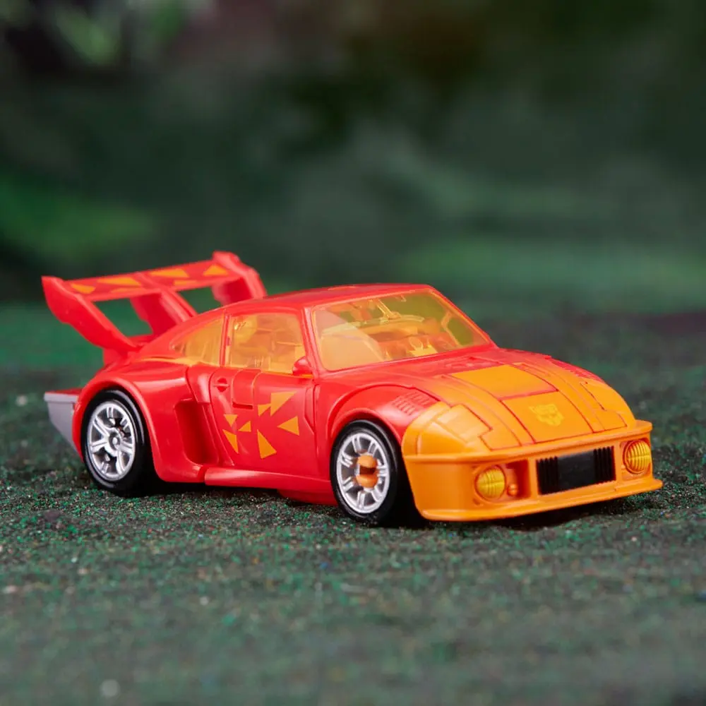 Transformers Generations Legacy Evolution Deluxe Class G2 Universe Autobot Jazz akciófigura 14 cm termékfotó