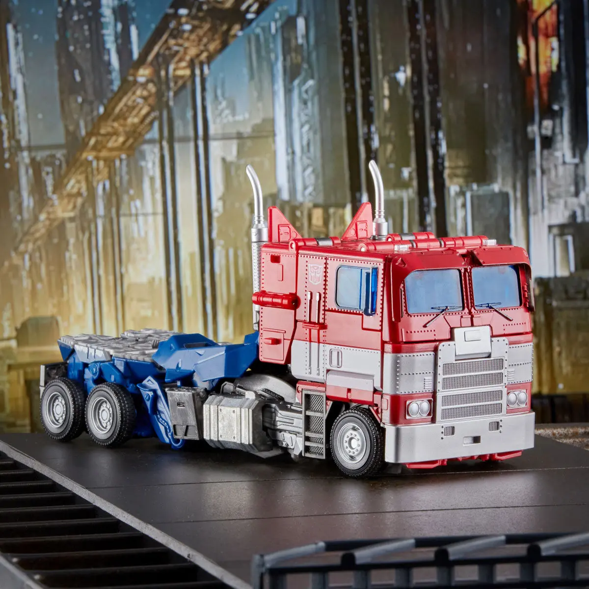 Transformers Move Masterpiece Bumblebee Optimus Prime 27cm termékfotó