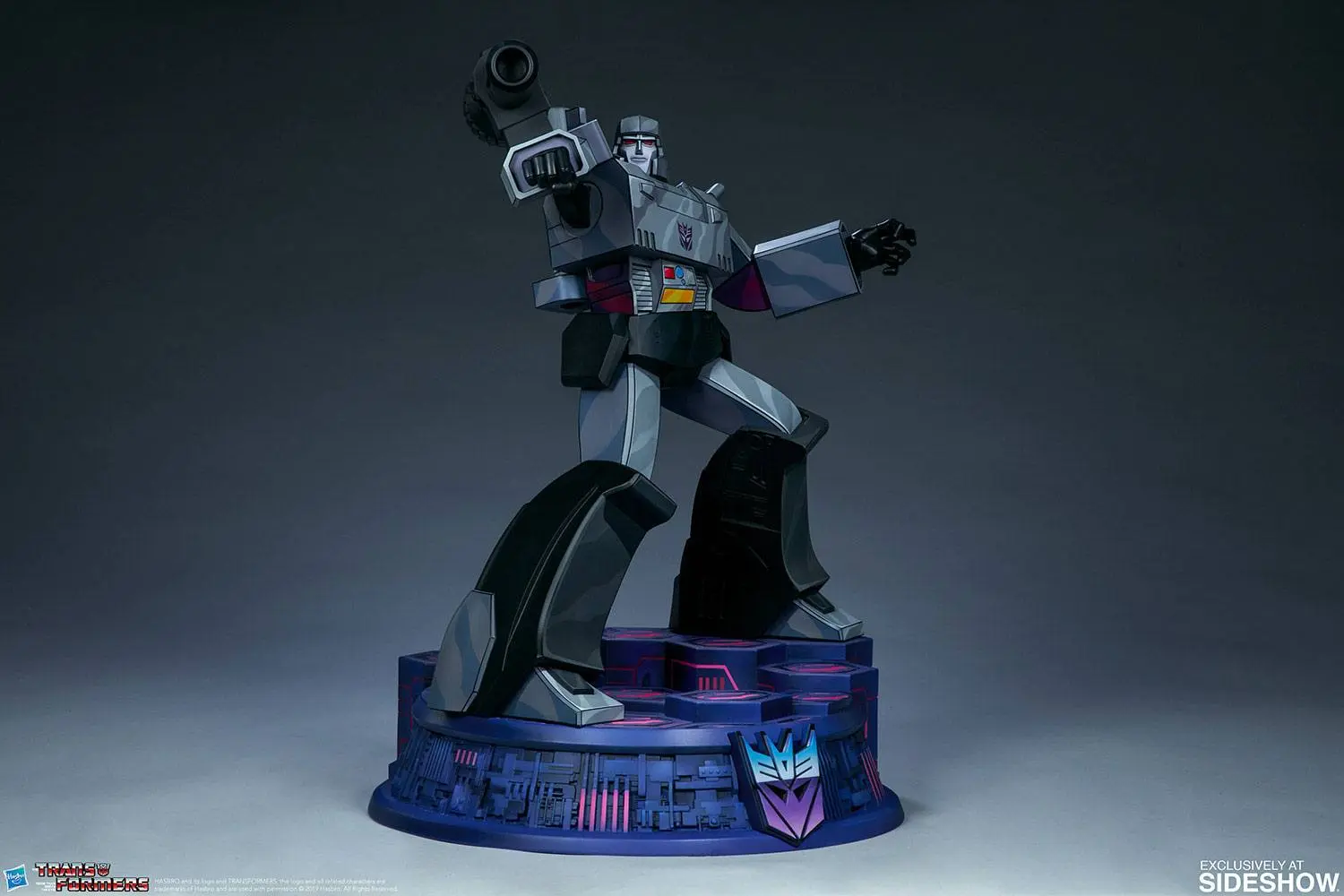 Transformers Museum Scale Megatron - G1 szobor figura 62 cm termékfotó