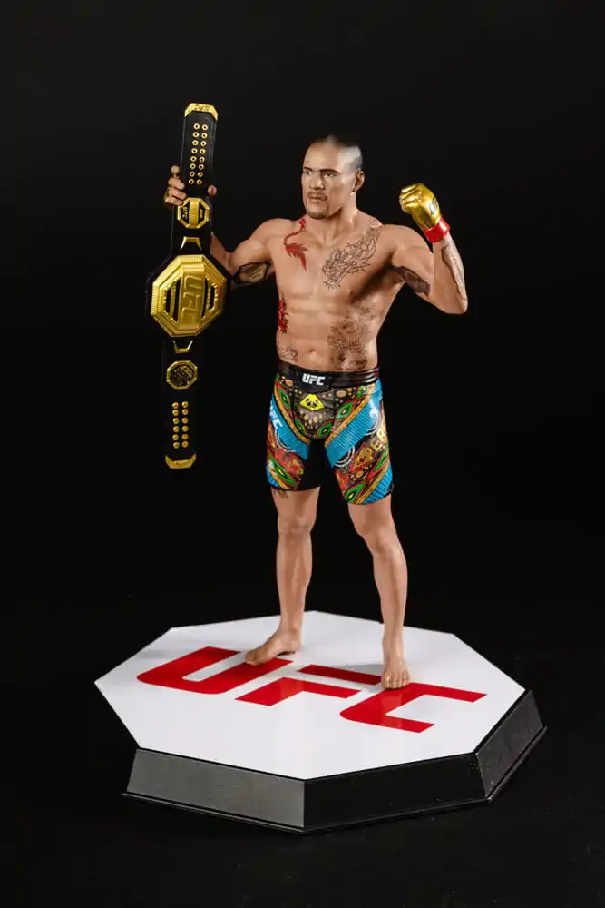 UFC Posed Alex Pereira PVC szobor figura 18 cm termékfotó