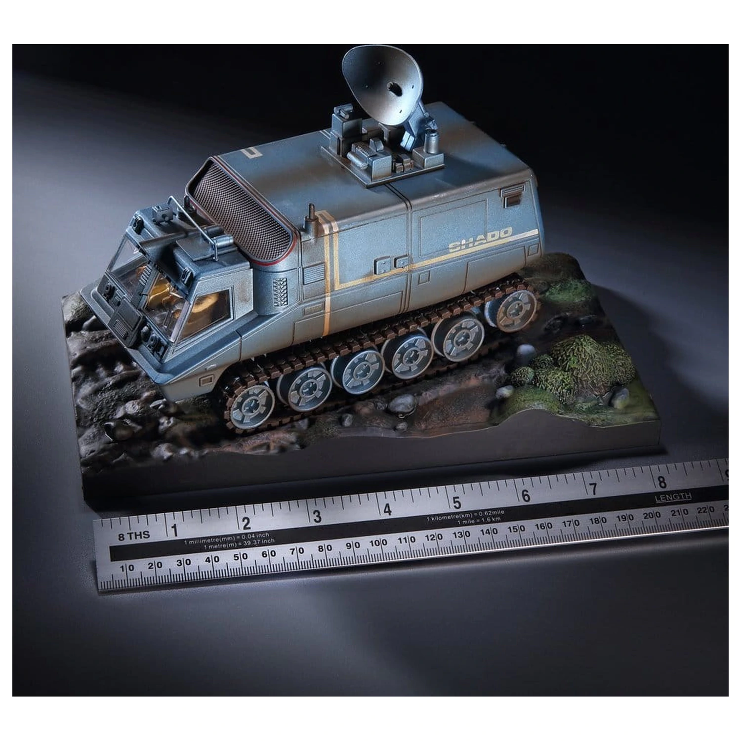 UFO Die-cast Model S.H.A.D.O. Mobile (with Radar) 17 cm termékfotó