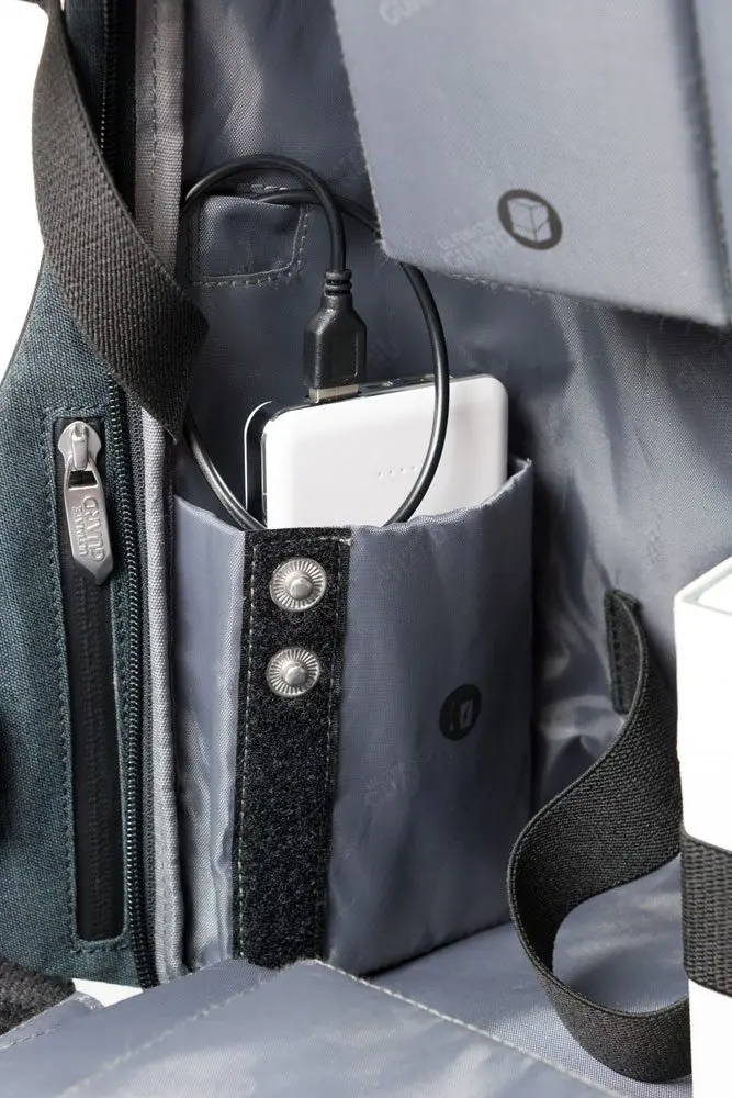 Ultimate Guard Anti-Theft  Ammonite táska hátizsák termékfotó