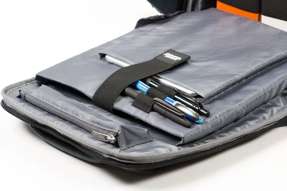 Ultimate Guard Anti-Theft  Ammonite táska hátizsák termékfotó