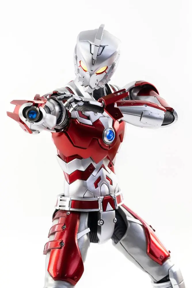 Ultraman FigZero akciófigura 1/6 Ultraman Ace Suit Anime Version 29 cm termékfotó