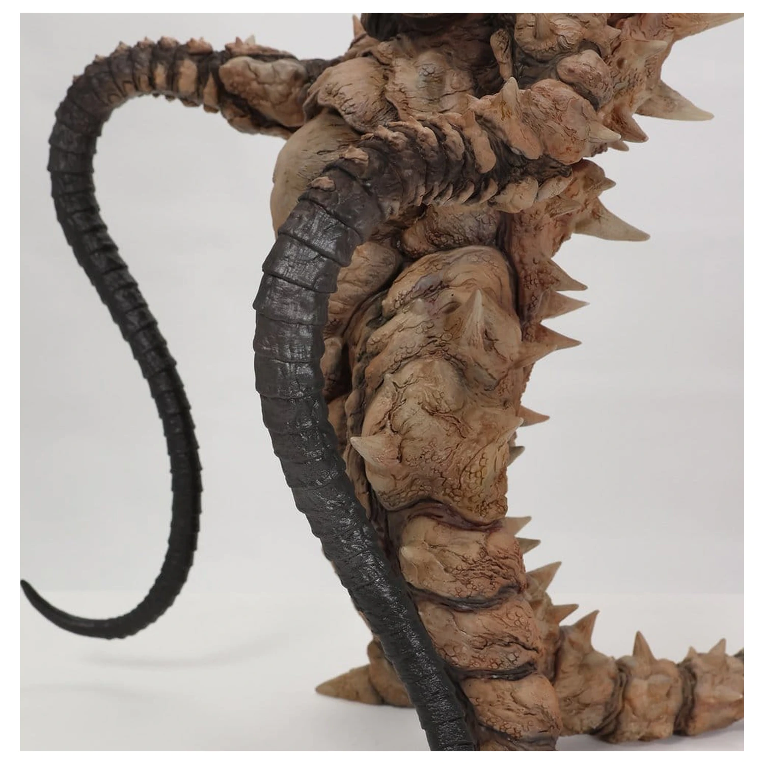 Ultraman Kaiju Remix Series Vinyl figura Gudon 34 cm termékfotó