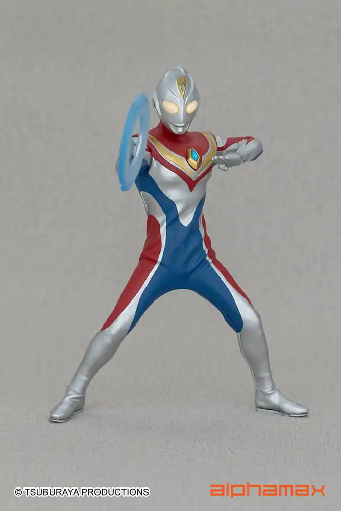 Ultraman Light-Up Dyna akciófigura 16 cm termékfotó