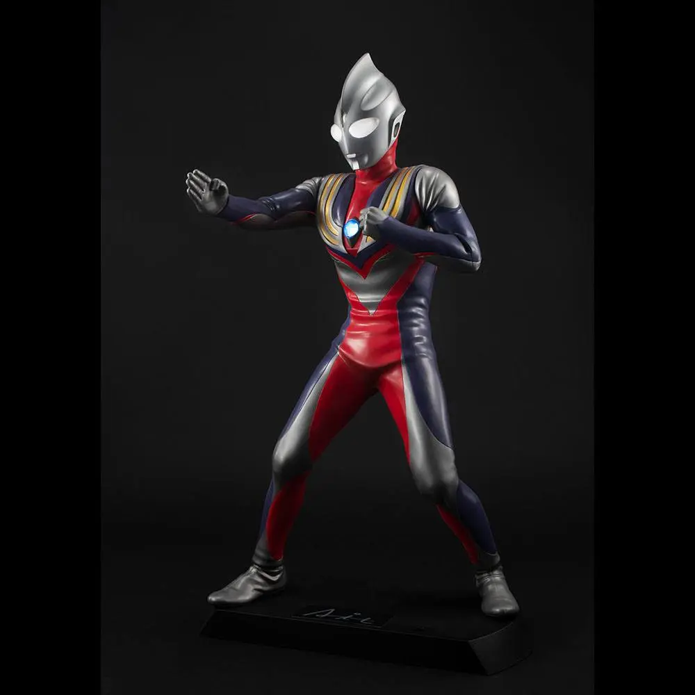 Ultraman Light-Up Ultimate Article Ultraman Tiga (Multi Type) figura 40 cm termékfotó