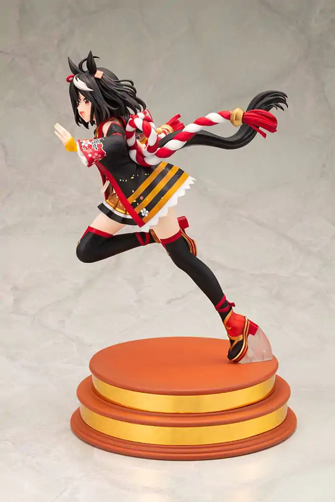 Uma Musume Pretty Derby PVC Statue 1/7 Outrunning the Encroaching Heat Kitasan Black 30 cm termékfotó